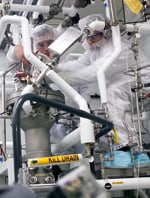 Fabrica-Lonza-Biologics.jpg